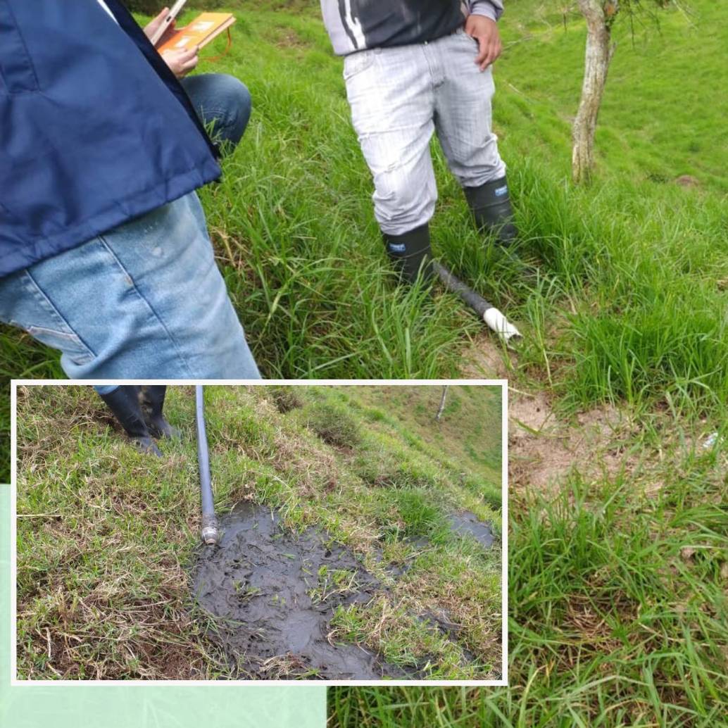 Evidencias de riego de porquinaza muy cerca de la bocatoma del acueducto urbano de Donmatías. FOTO: Cortesía
