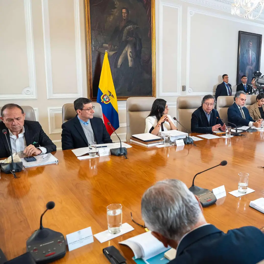 Gustavo Petro en uno de los consejos de ministros televisados. FOTO: COLPRENSA