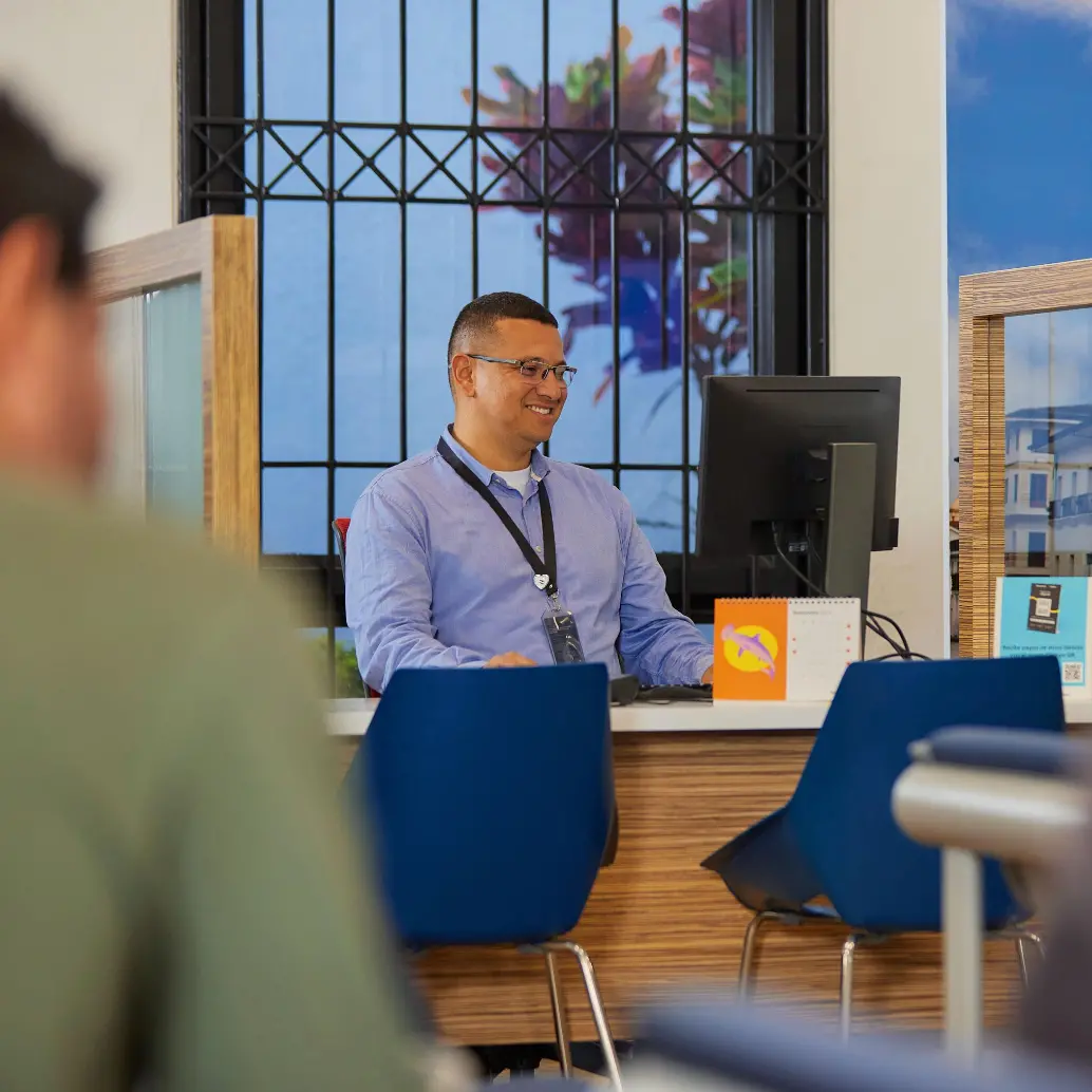 Antes de los festivos, la operación se mantiene sin cambios. Los bancos abren el lunes 30 de marzo, martes 31 de marzo y miércoles 1 de abril en sus horarios habituales. FOTO: Cortesía Bancolombia