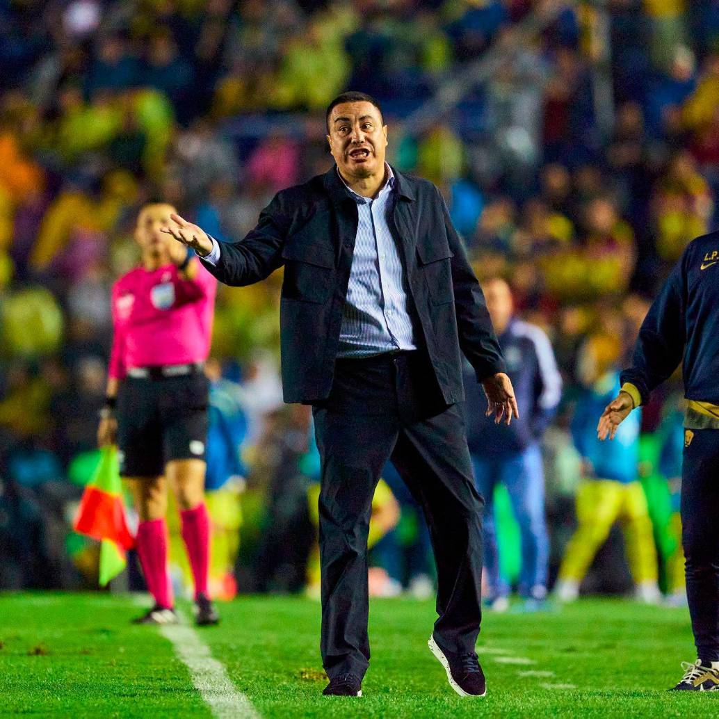 Efraín Juárez no ha podido mostrar resultados con el Pumas de México. FOTO PUMAS