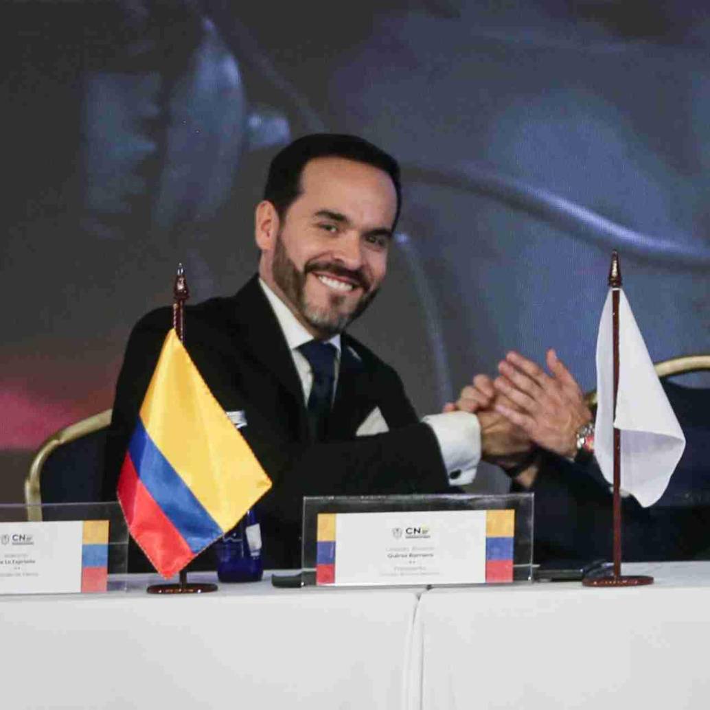El coordinador a cargo del empalme es el vicepresidente electo (der.), José Manuel Restrepo. FOTO: Colprensa
