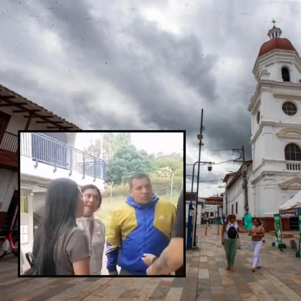 Adelante, algunos de los involucrados en la trifulca dentro del colegio. Atrás, parque de Rionegro, municipio donde ocurrieron los hechos. Foto: EL COLOMBIANO