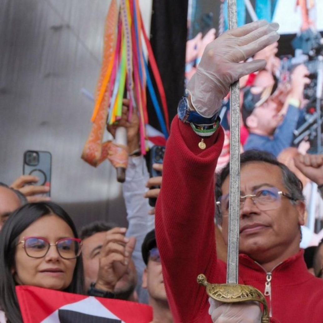 El presidente Petro radicó la consulta popular en el Senado, este la hundió y quiere revivirla. <b>Foto:</b> Presidencia.