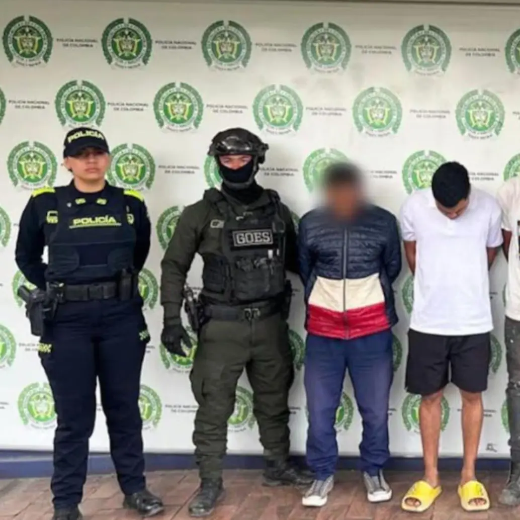 Los presuntos delincuentes se habrían robado más de 42 millones de pesos y se estima que al menos 27 personas fueron víctimas de su actuar criminal. Foto: Policía