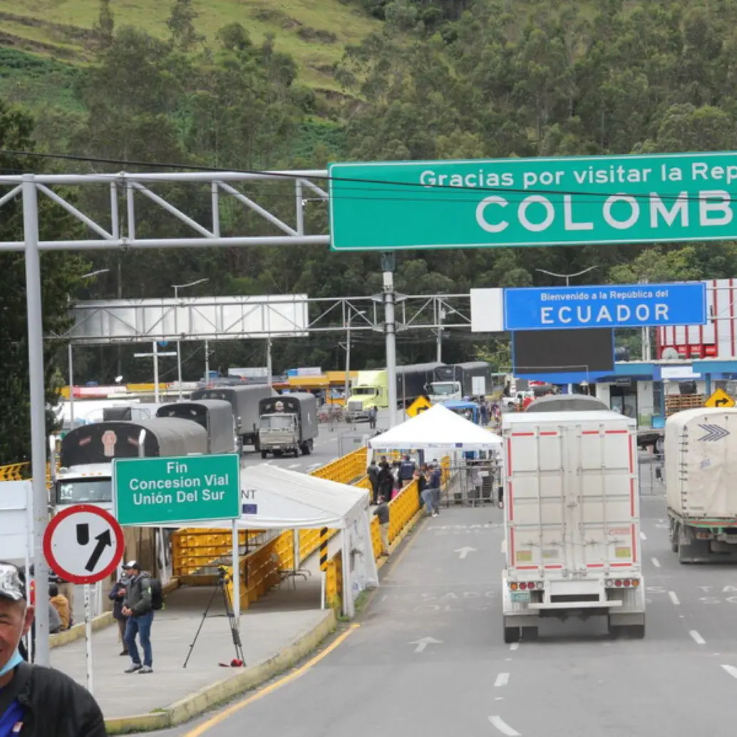 El Puente Internacional Rumichaca ha sido uno de los principales testigo de la tensión comercial existente entre Ecuador y Colombia. FOTO: Colprensa