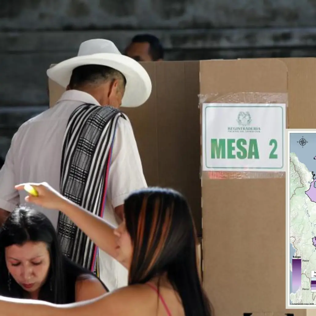 Adelante, en morado, los municipios con mayor riesgo. Atrás, una jornada de votación en Ituango. Foto: EL COLOMBIANO
