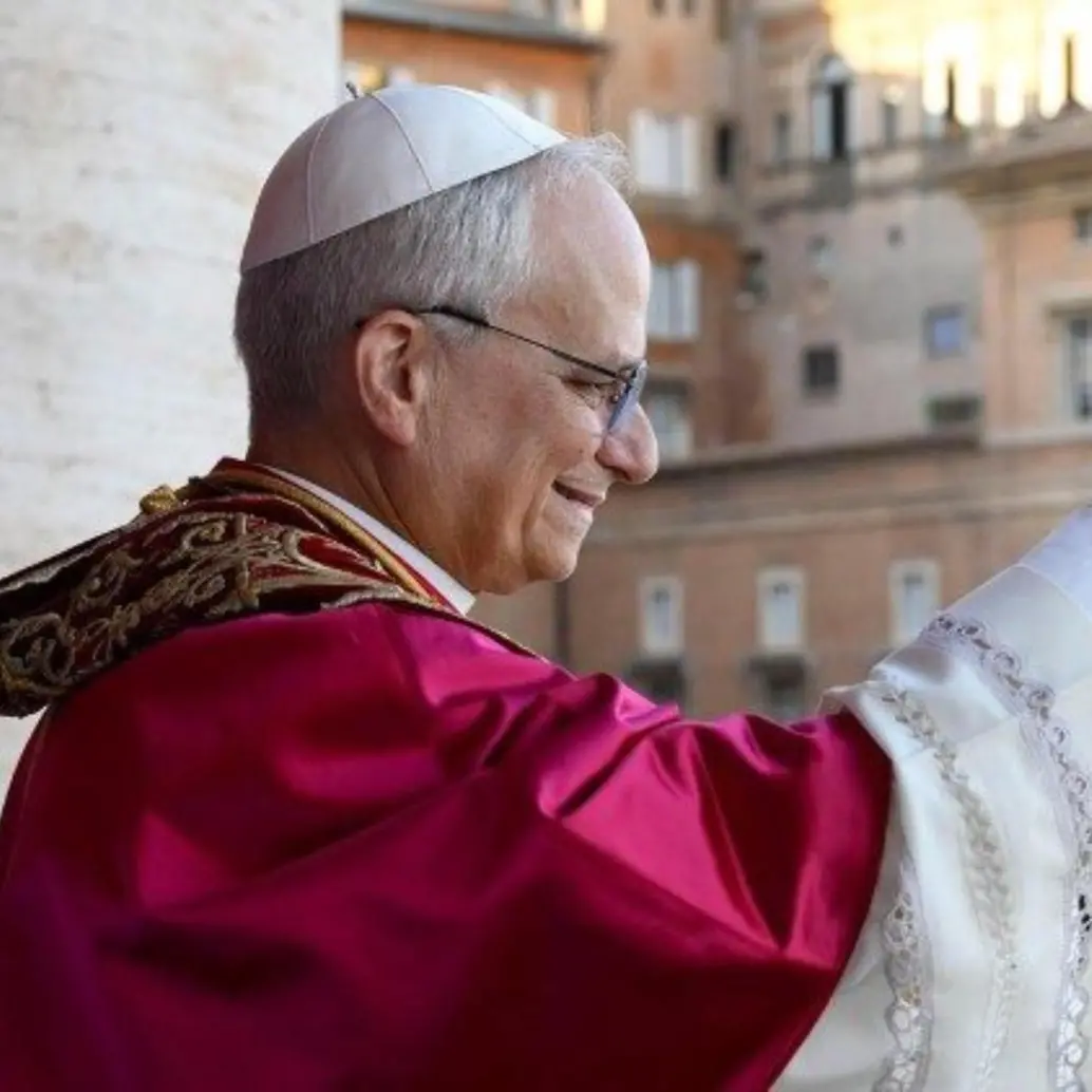 Durante el cónclave llevado a cabo esta semana en el Vaticano, los cardenales eligieron a Robert Francis Prevost Martínez, de 69 años, como el nuevo papa, quien escogió el nombre de León XIV. FOTO: GETTY