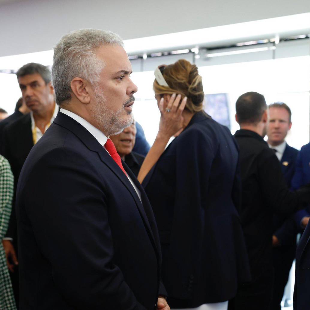 <span class="mln_uppercase_mln">El</span><b><span class="mln_uppercase_mln"> expresidente de Colombia, Iván Duque, tuvo un breve encuentro con el presidente de Estados Unidos, Donald Trump, en el estadio MetLife donde se disputó la final del Mundial de Clubes. FOTO: TOMADA DE X (IVAN DUQUE)</span></b>