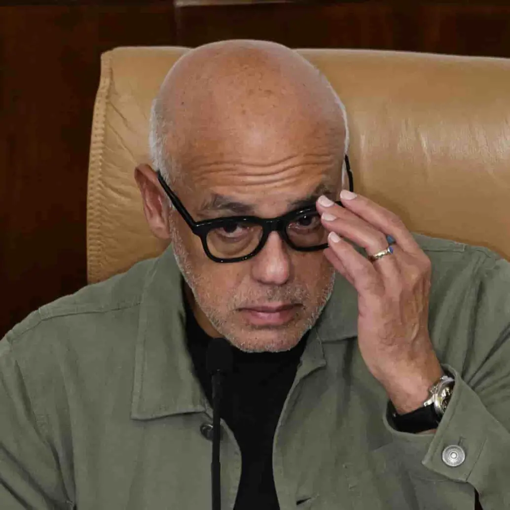 En entrevista con EL PAÍS España, el presidente de la Asamblea Nacional venezolana y hermano de Delcy habló sobre las teorías de “traición” dentro del régimen tras la captura de Maduro. Foto: AFP. 