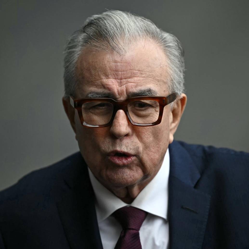 Pese a la investigación de la Fiscalía mexicana y la orden de arresto en EE. UU., el gobernador volvió a su cargo. Morena y el Gobierno Federal se marcaron distancia inmediata de su decisión. FOTO: AFP