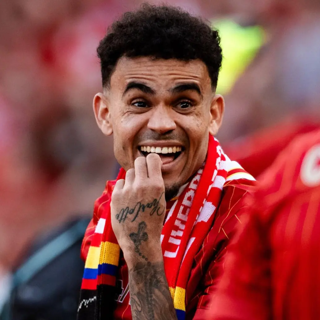 El extremo colombiano logró quedar campeón de la Premier League con Liverpool esta temporada, siendo pieza importante en el equipo del holandés Arne Slot. FOTO: REDES SOCIALES LIVERPOOL