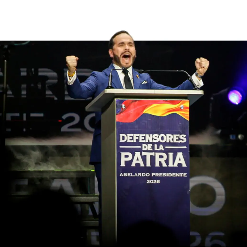 De la Espriella debutó en grande como precandidato al reunir 16.000 personas. Enalteció el nacionalismo, la fe y el antipetrismo. FOTO colprensa