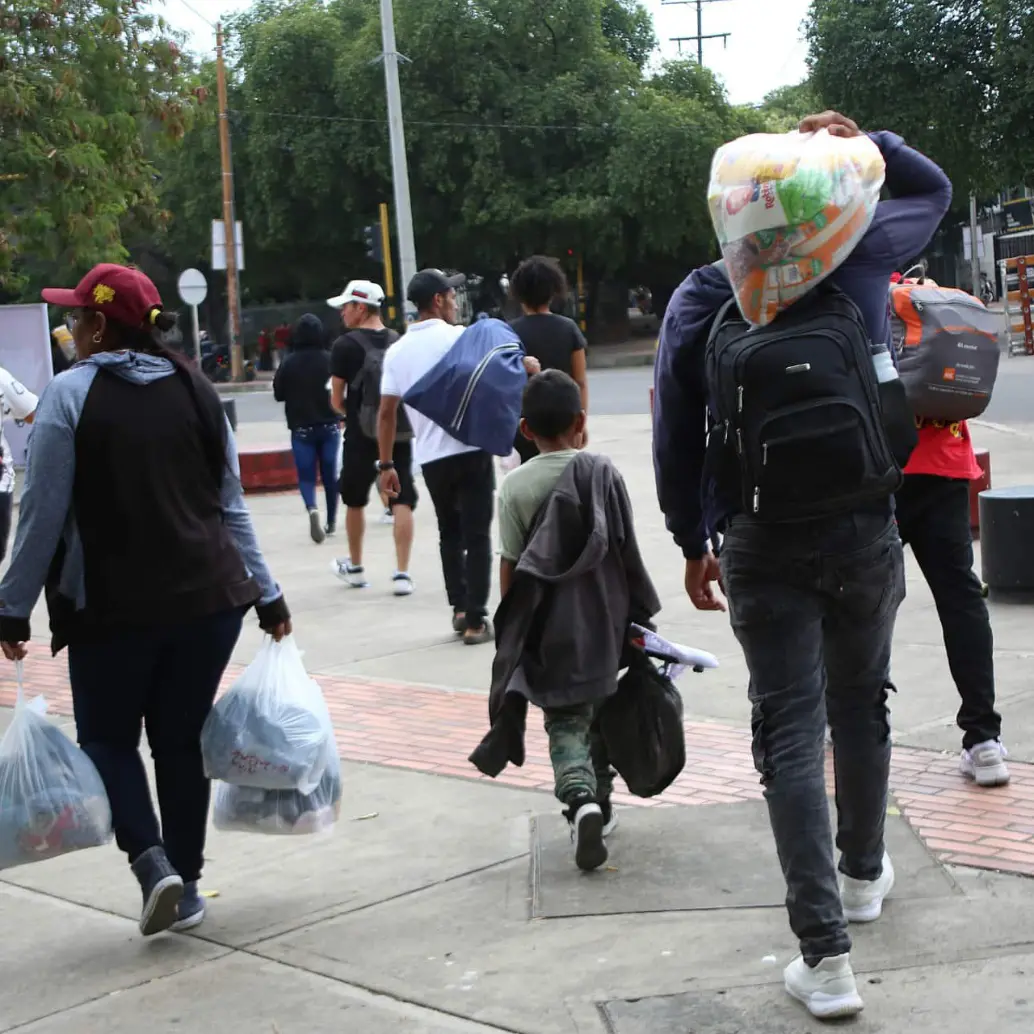 La Defensoría lanzó una alerta por el incremento de familias desplazadas. Foto: Colprensa