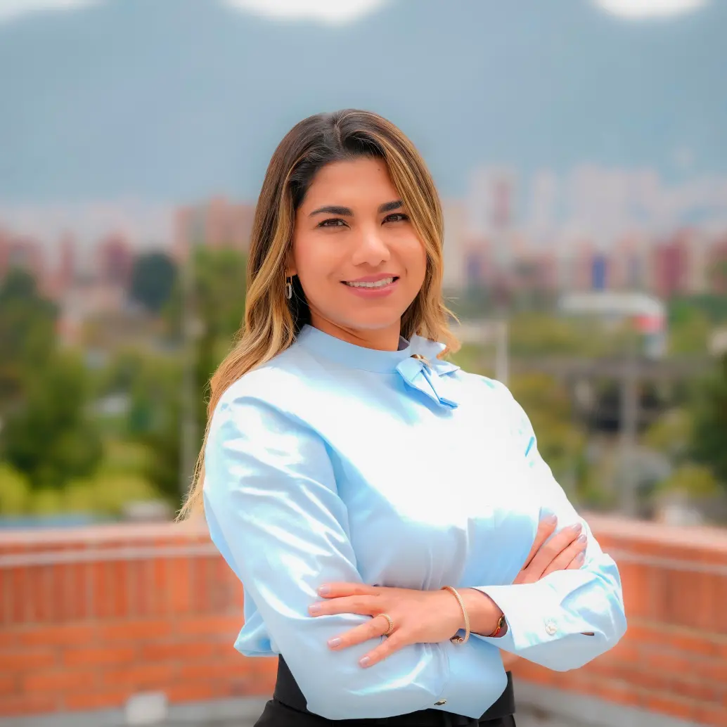 La superintendente de Sociedades, Nini Johanna Castañeda, destacó que el aumento en la revelación de estructuras empresariales fortalece la transparencia y la confianza en el mercado colombiano. FOTO cortesía Supersociedades
