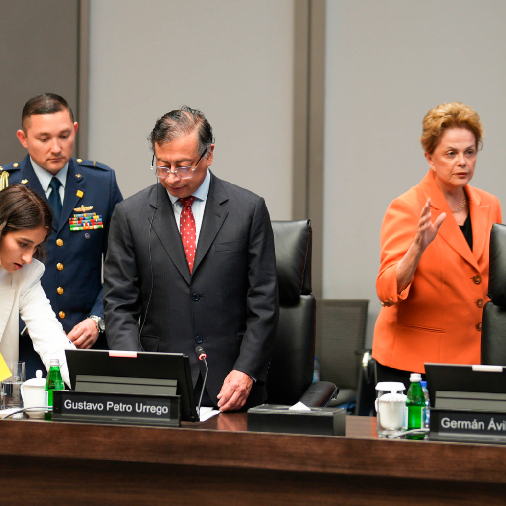 Según Sarabia, los ministros que no estaban citados al encuentro “estuvieron acompañando en otra sala atendiendo y esperando”. FOTO: Presidencia