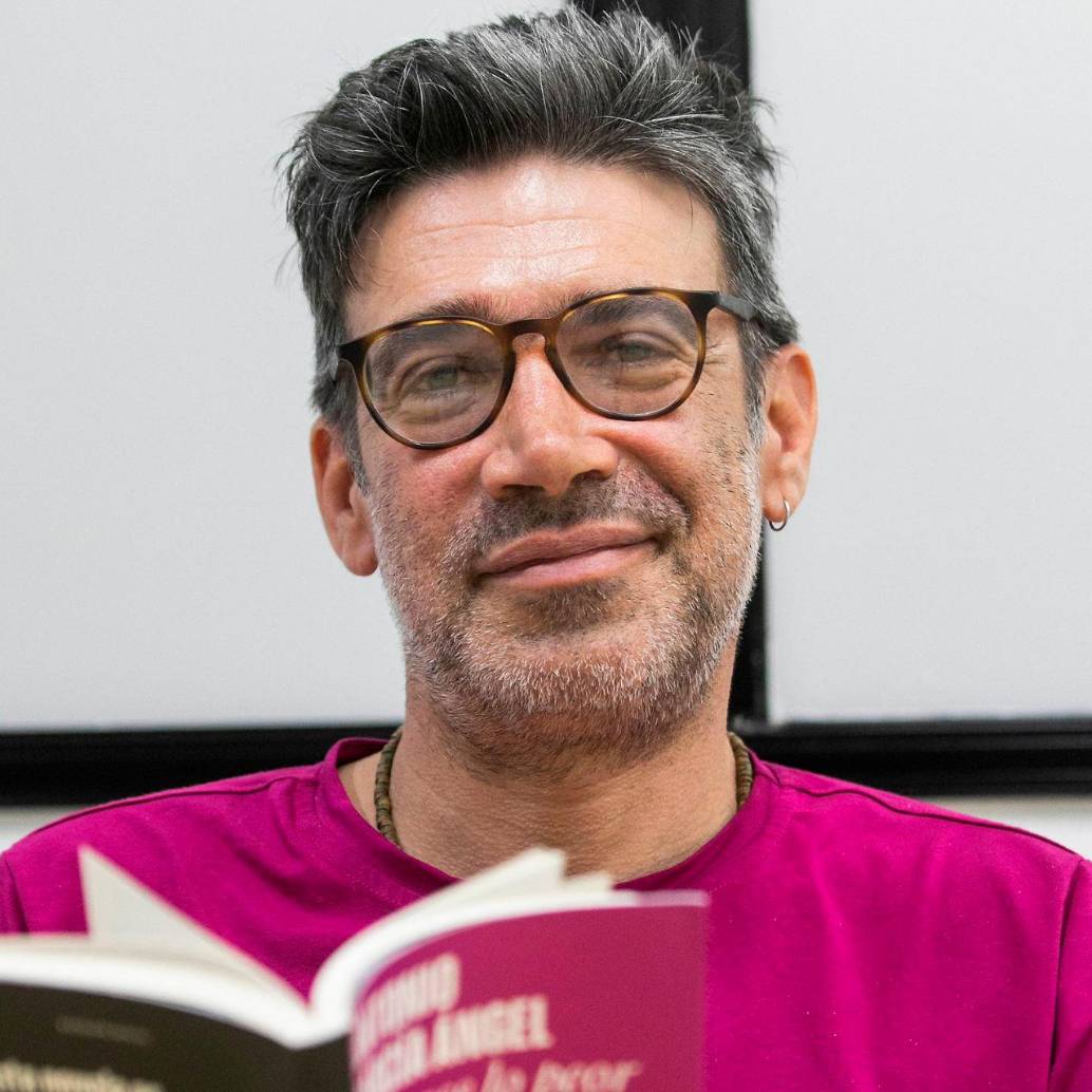 Antonio García Ángel ganó el Premio Nacional de Periodismo Simón Bolívar, en la categoría Crónica de Audio, por el podcast Salve, salve, simpar carnaval. Foto: Esneyder Gutiérrez