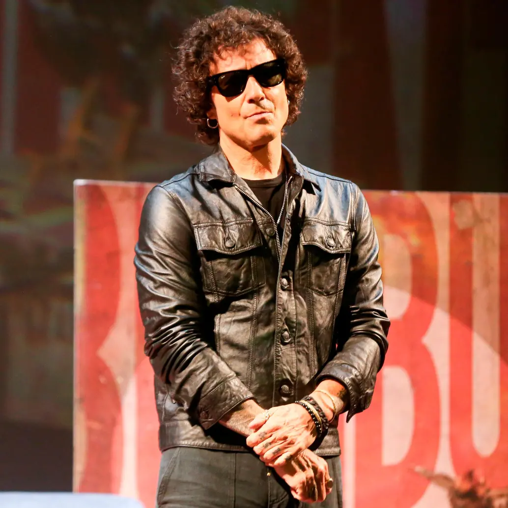 Con esta gira, Enrique Bunbury se presentará en México, Honduras, El Salvador, Guatemala, Ecuador, Colombia, Argentina y Estados Unidos. Foto Colprensa. 