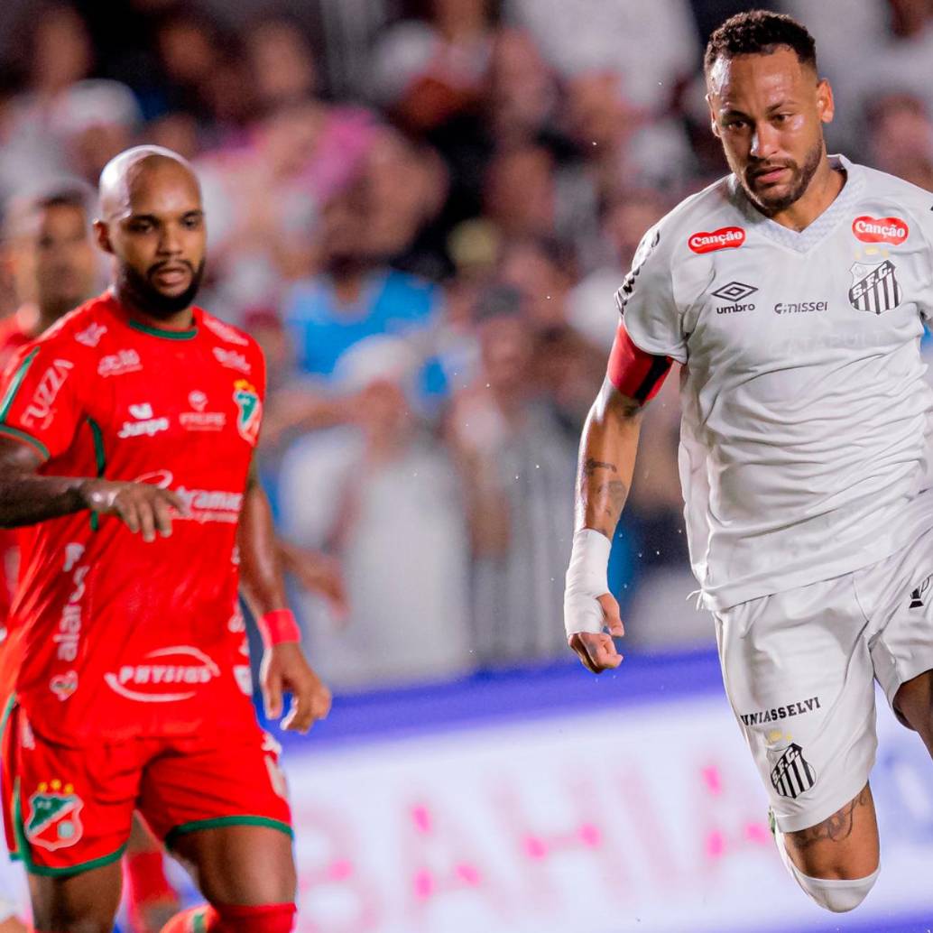 El extremo brasileño, Neymar, no ha tenido la consistencia que se le conoció en otros momentos desde 2023, cuando se fue para el balompié de Arabia Saudita. Foto: tomada del x de @SantosFC