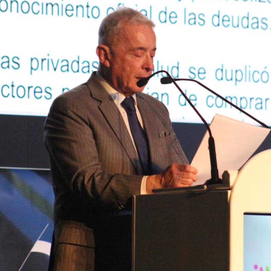 El expresidente Álvaro Uribe Vélez intervino un momento durante el Congreso Nacional de Fenalco durante este viernes 26 de septiembre, donde habló de la economía del país. FOTO: Cortesía Álvaro Uribe Vélez