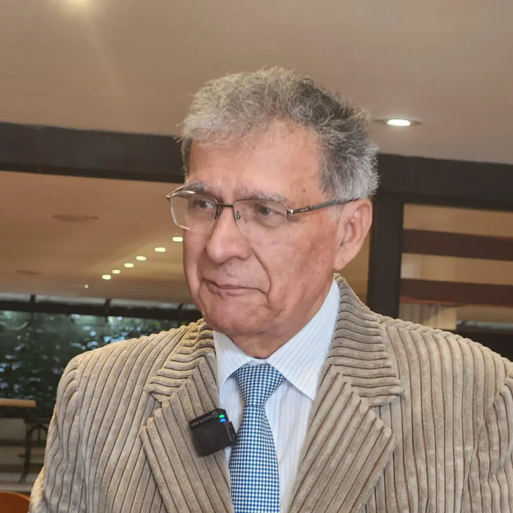 Camilo González Posso cuestionó que el presidente haya decidido reactivar los bombardeos en campamentos donde hay menores de edad, justo en la recta final de su mandato. Foto: Colprensa