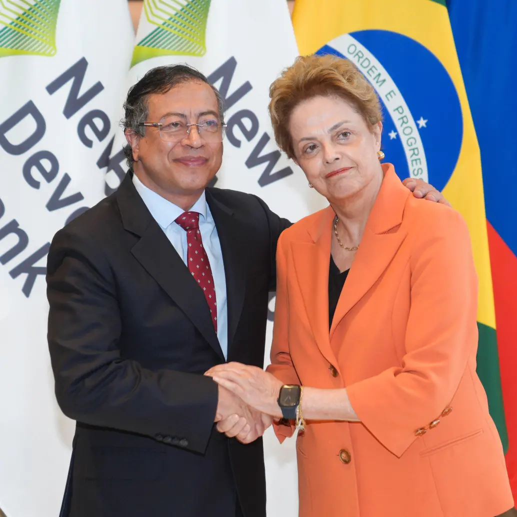Gustavo Petro, presidente de Colombia; y Dilma Rousseff, presidenta del Nuevo Banco de Desarrollo de los Brics. FOTO: Presidencia.