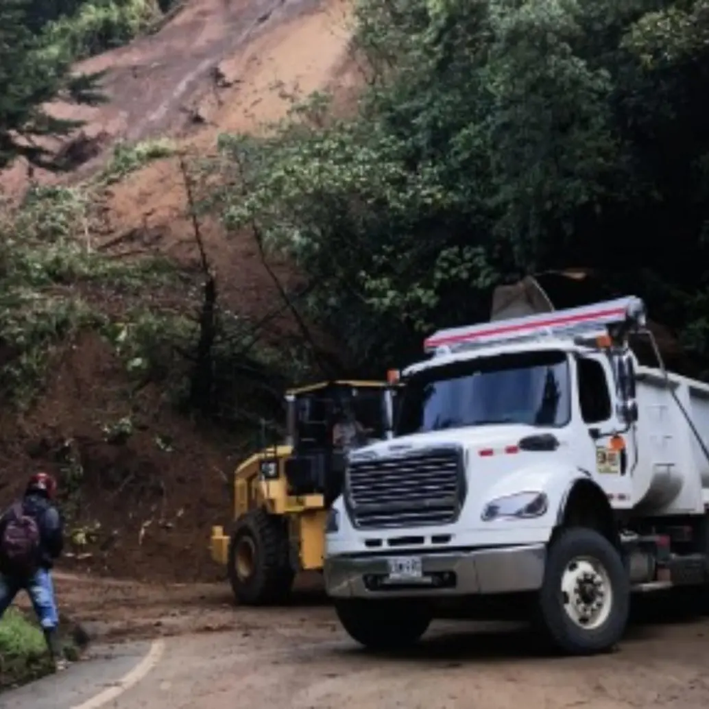 Deslizamiento que afectó el sector Ciriguán entre Cañasgordas y Santa fe de Antioquia. FOTO: Cortesía