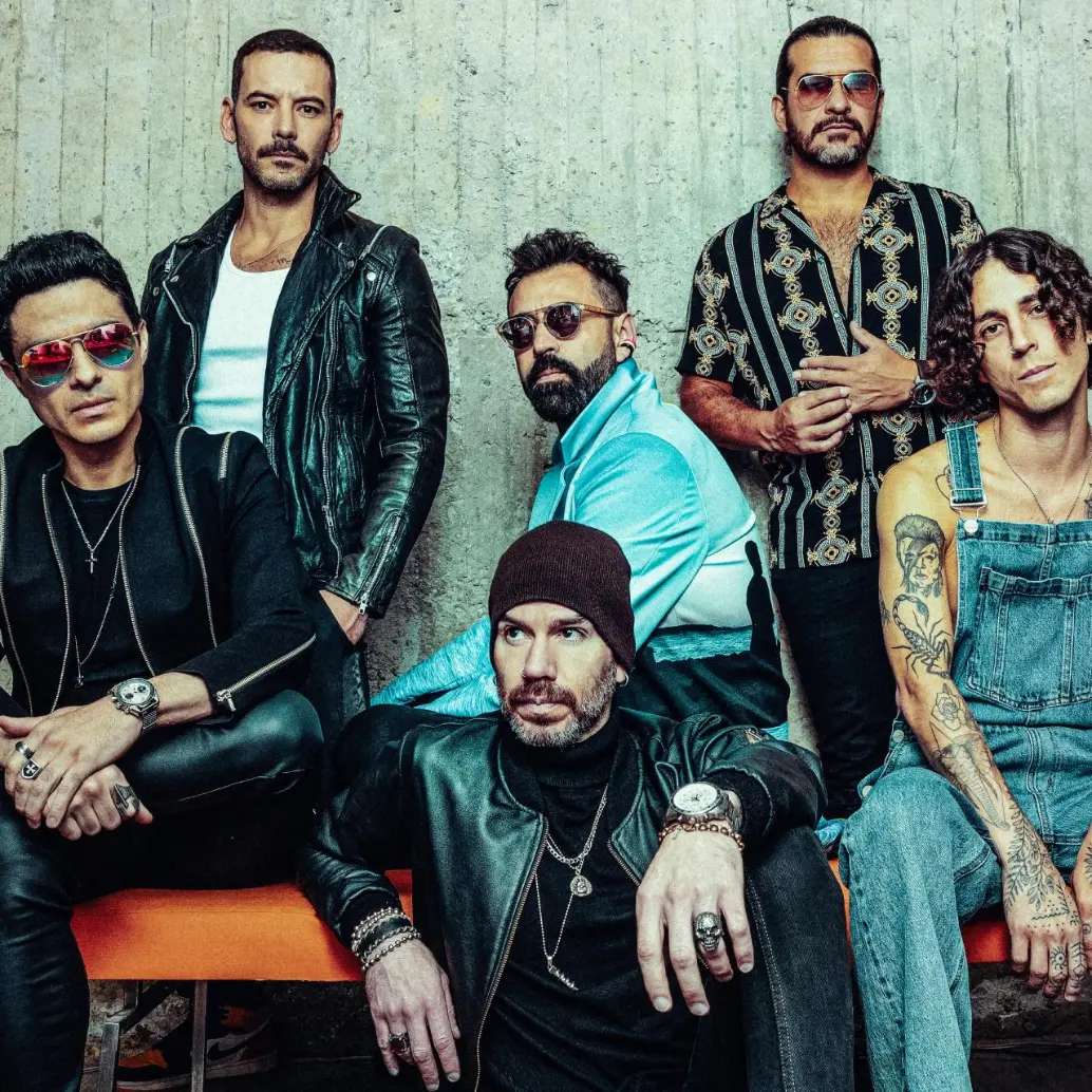 Bako, vocalista de la banda, habló con EL COLOMBIANO sobre el concierto en Medellín y el giro emocional y colaborativo de su último disco. FOTO cortesía