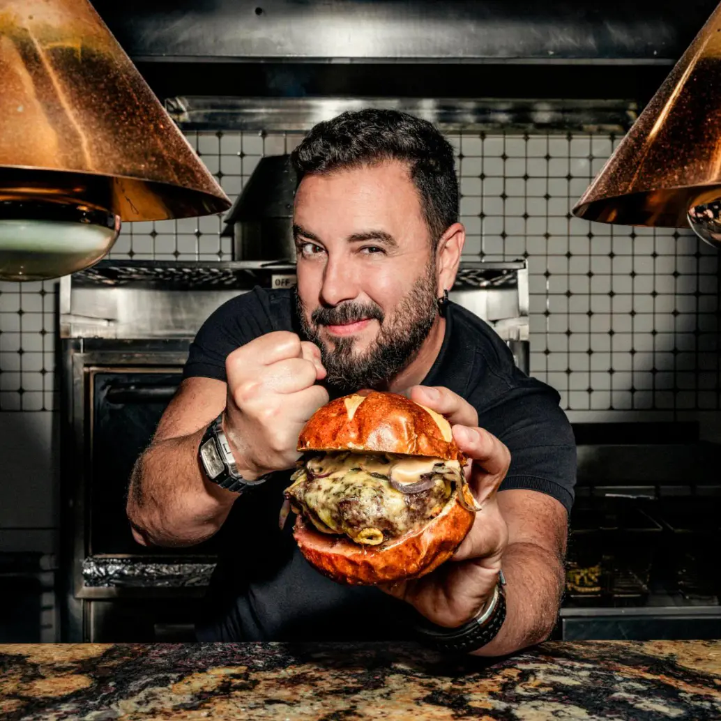 Fueron en total 3.349.210 hamburguesas vendidas (incluyendo papas y bebida), lo que significa más de 80.000 millones de pesos. Foto cortesía Tulio Recomienda.