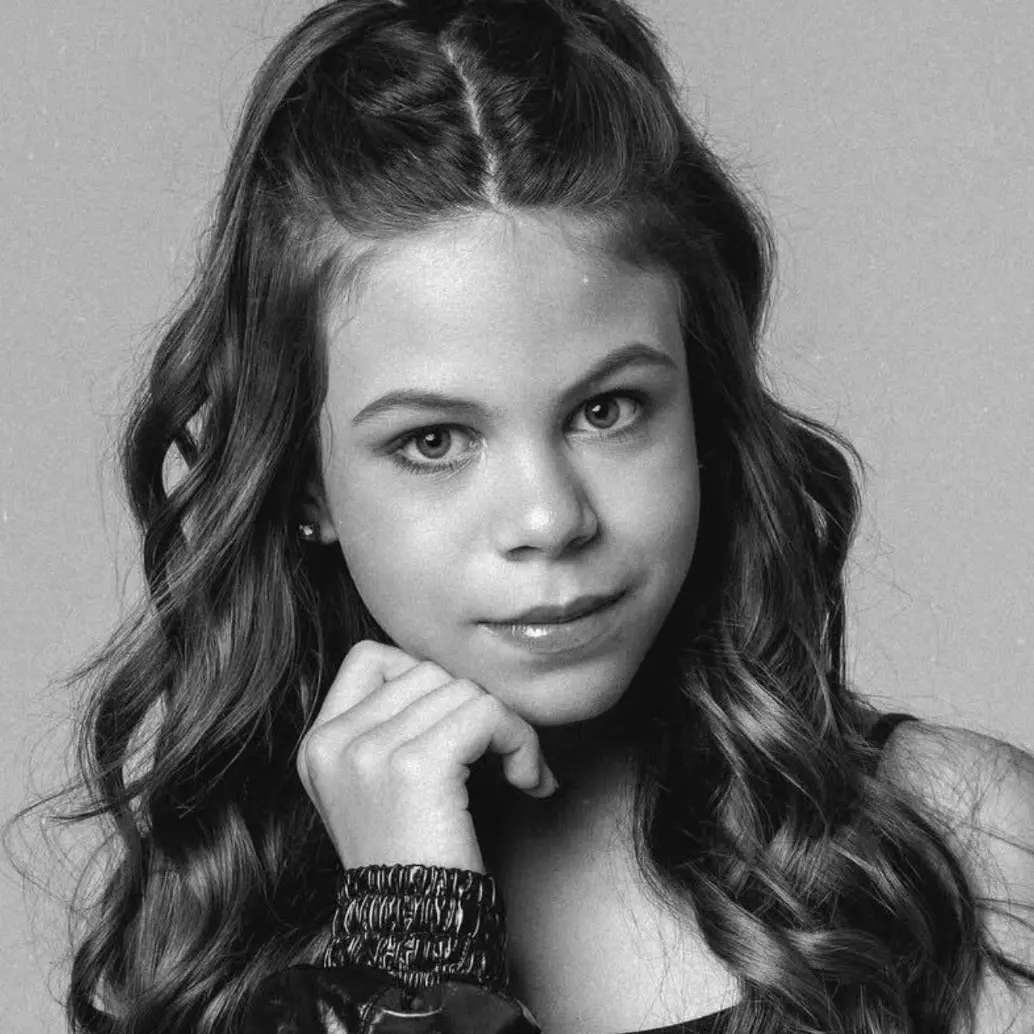 Con 11 años, Milena Brandão, se hizo famosa por participar en producciones locales y luego saltó a la fama por una importante serie de Netflix. FOTO: REDES SOCIALES MILENA