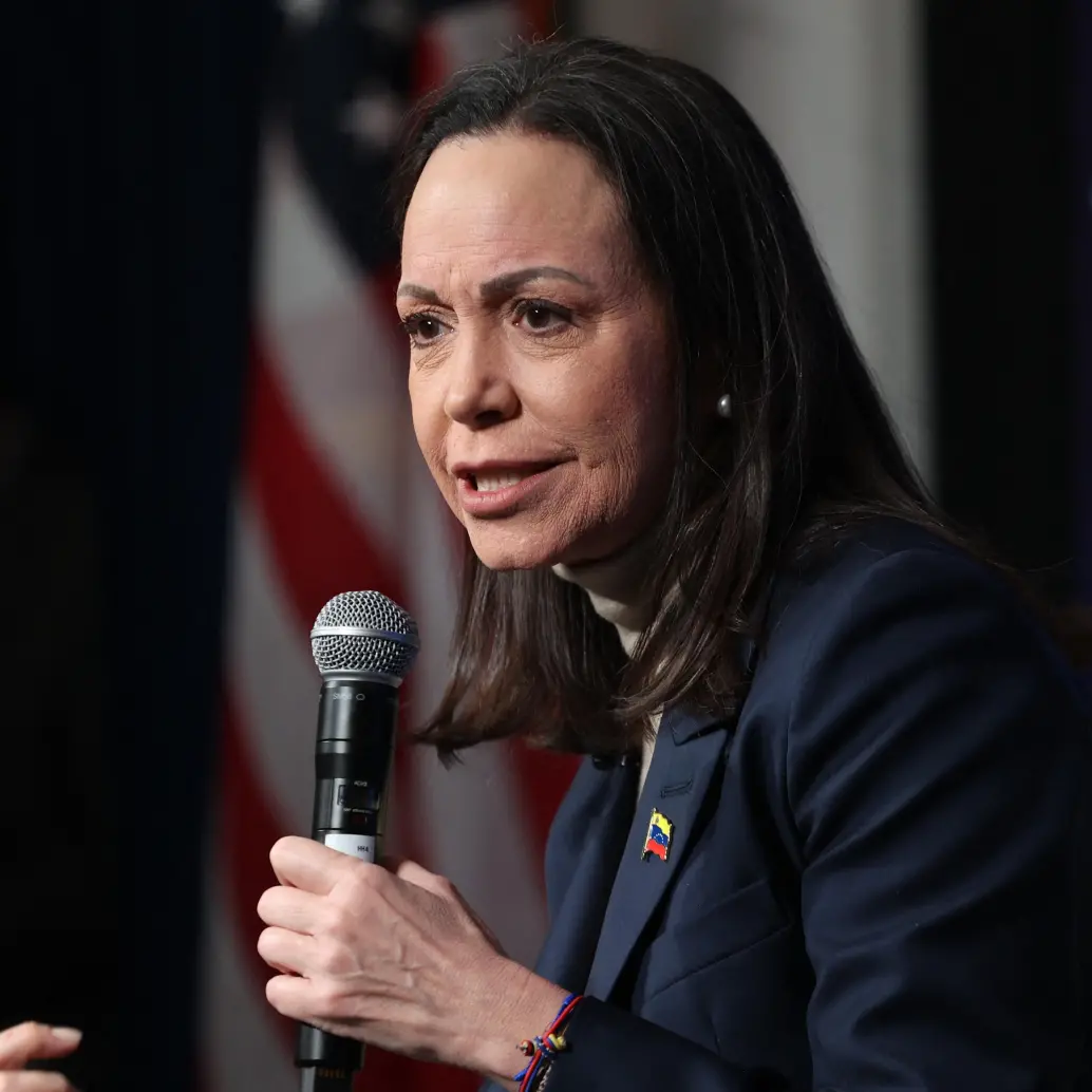 Uno de los temas que le cuestionaron a Machado fue el evidente respaldo de Estados Unidos a Delcy Rodríguez. Foto: AFP.