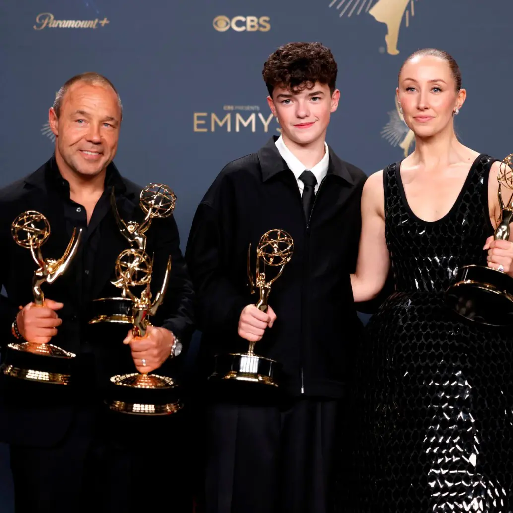 La serie de Netflix Adolescencia fue la gran ganadora de la noche con seis premios. Foto Getty. 