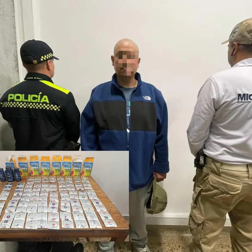 Extranjero inadmitido en el aeropuerto José María Córdova de Rionegro. FOTO: POLICÍA