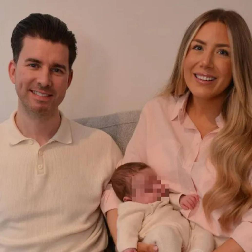 El trasplante, que forma parte de un ensayo clínico, cambió la vida de esta madre que, por razones médicas, nació sin útero, por lo que le dijeron que no podría tener hijos. FOTO: Womb Transplant UK