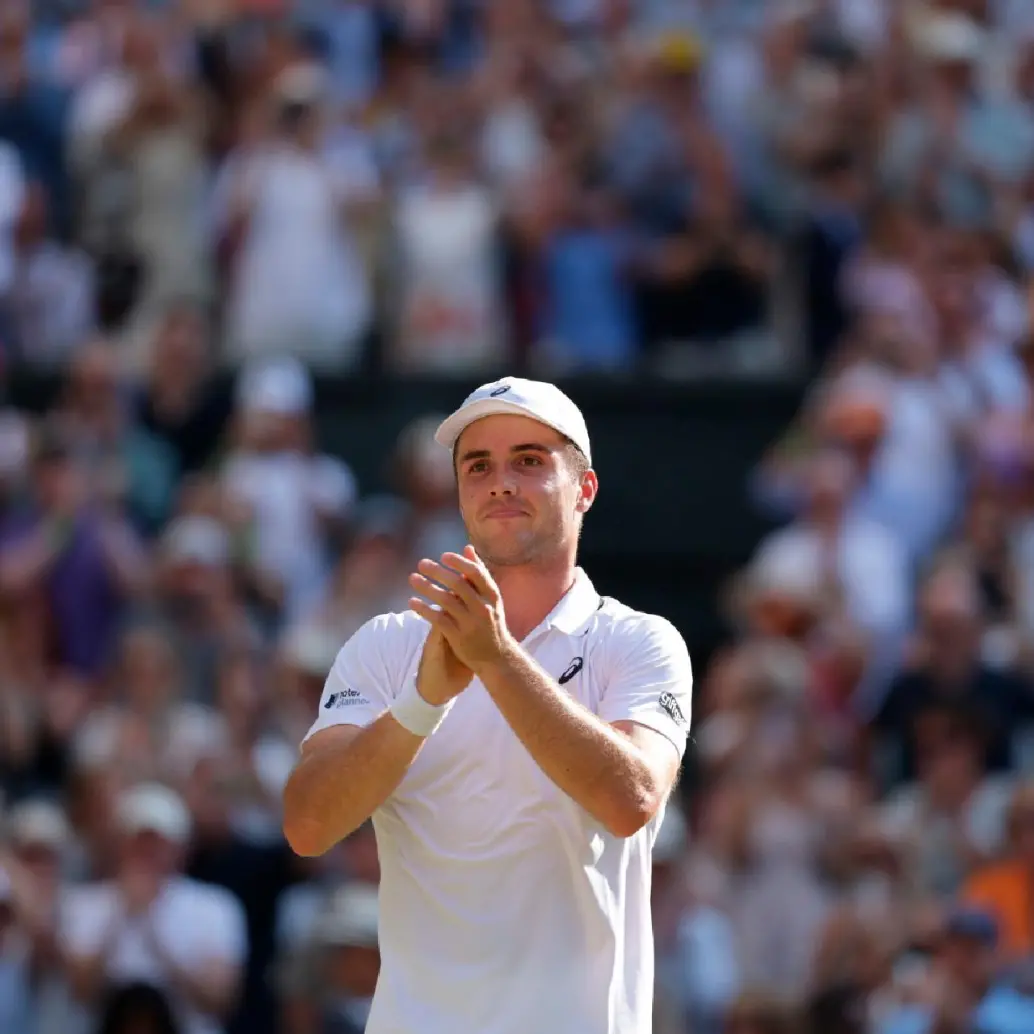 Arthur Féry, de 23 años de edad, es la sensación en Wimbledon-2026. FOTO X-WIMBLEDON
