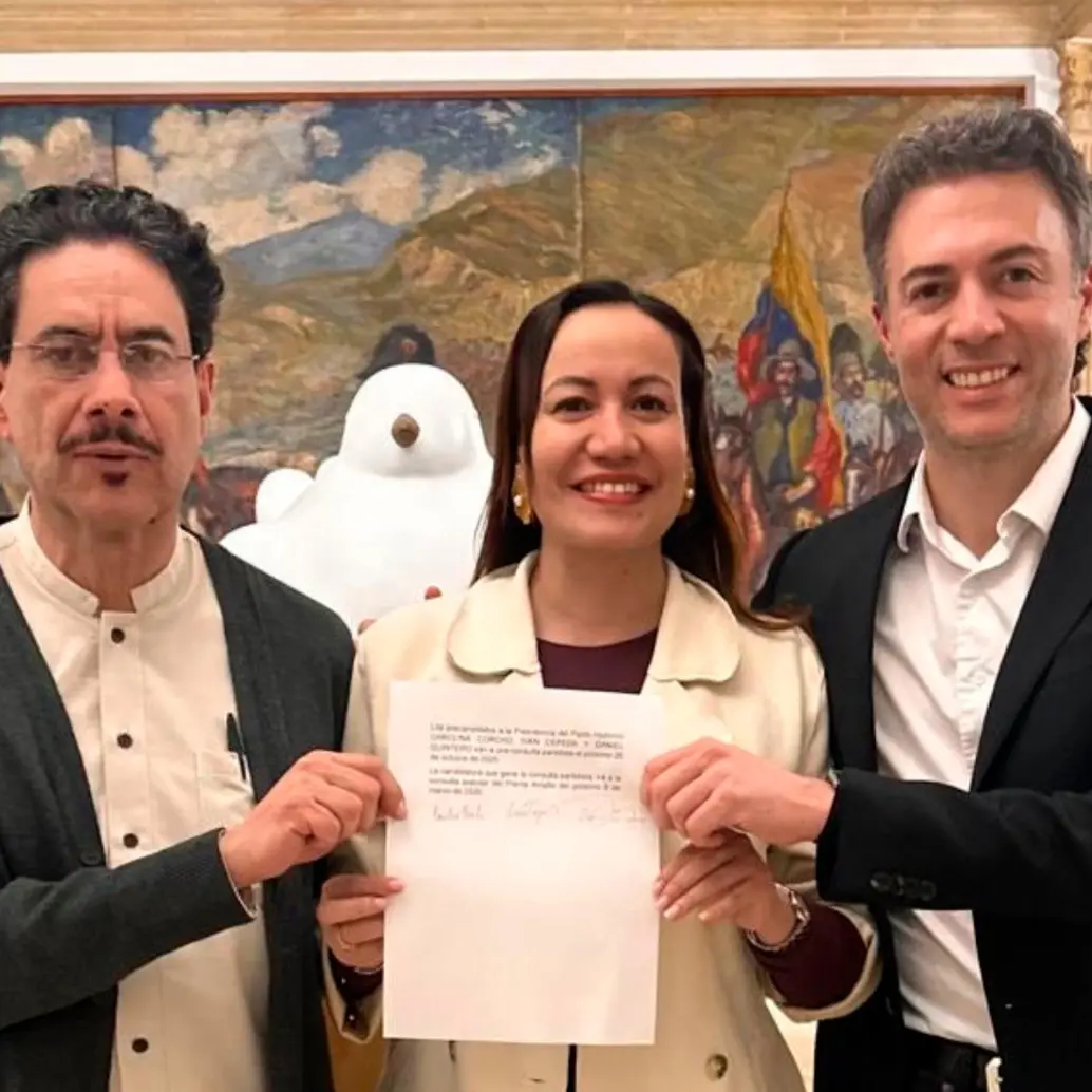 Pese a la tesis de Quintero, documentos oficiales y la norma electoral ponen en duda la validez de su retiro y podrían dejar en entredicho su candidatura. FOTO: COLPRENSA