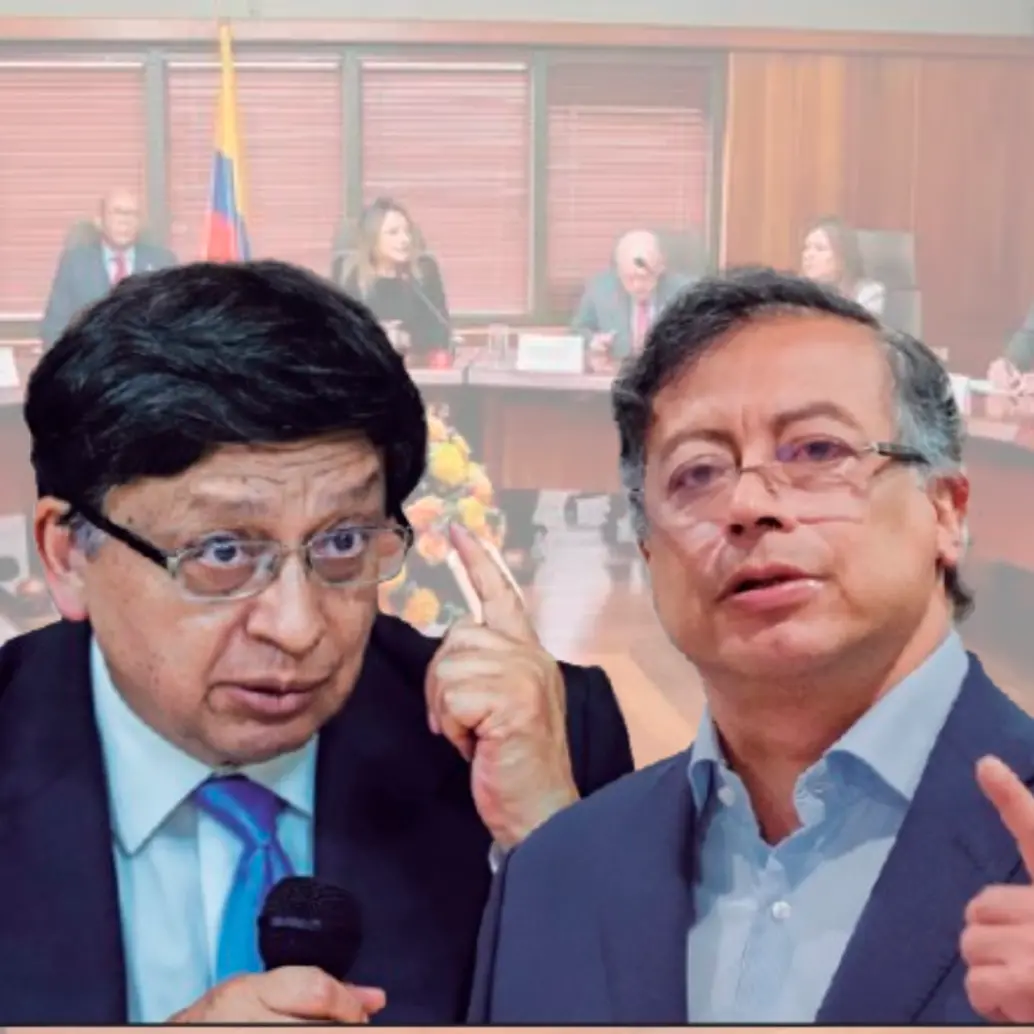 Ibáñez puso lupa al decreto con el que Petro convocó a sesiones extraordinarias en la Cámara para corregir los vicios de trámite. El magistrado busca determinar si existió alguna irregularidad, dado que la firma coincidió con un viaje al exterior del mandatario. <b><span class="mln_uppercase_mln"> </span></b>FOTO<b><span class="mln_uppercase_mln"> Colprensa y Presidencia</span></b>