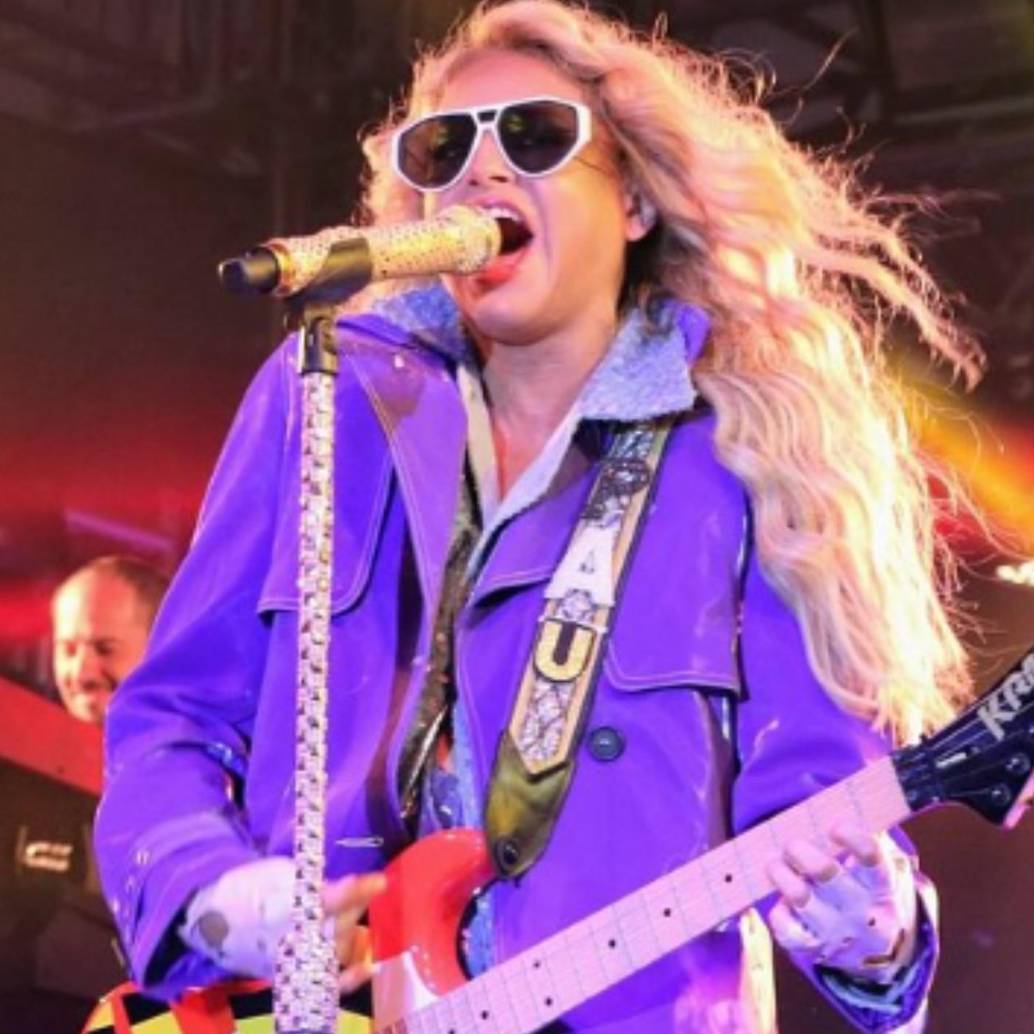 Paulina Rubio, la icónica “Chica Dorada”, de 53 años, se encuentra en una nueva disputa con su expareja, el empresario español, Nicolás ‘Colate’ Vallejo-Nágera. FOTO: REDES SOCIALES PAULINA RUBIO