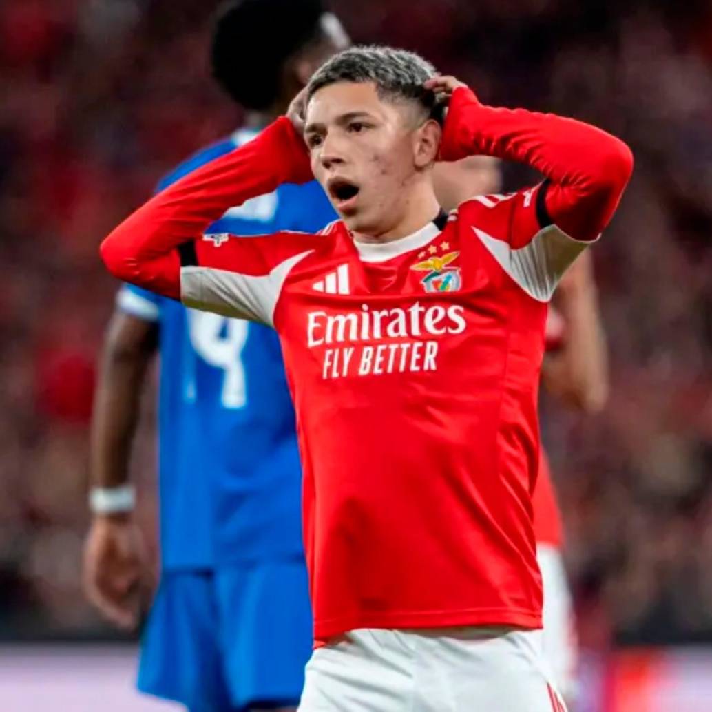 El futbolista argentino, de 20 años, fue el protagonista de una de las polémicas grandes del partido de ida de los play-off de la Champions. FOTO: Getty