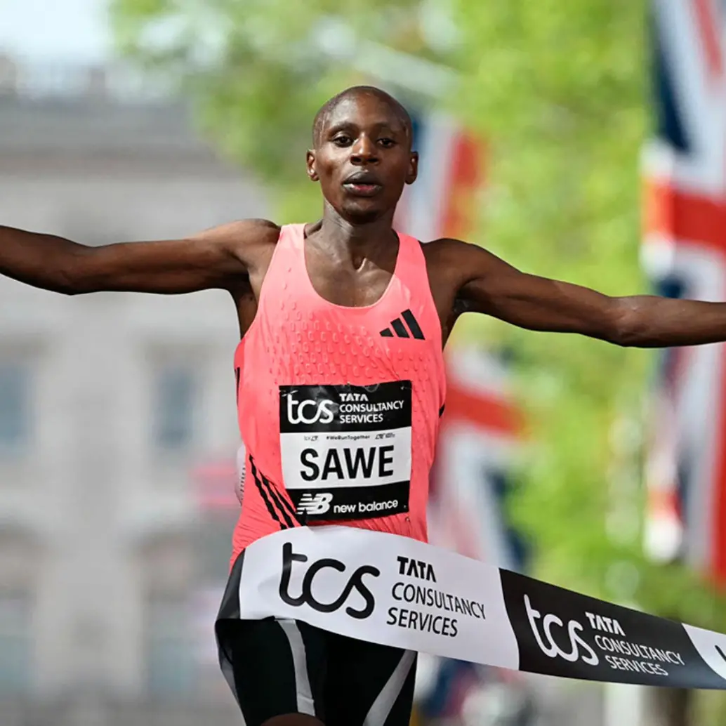 El keniata Sebastian Sawe debutó en una maratón en Londres 2026. Foto: tomada de x de @WorldAthletics