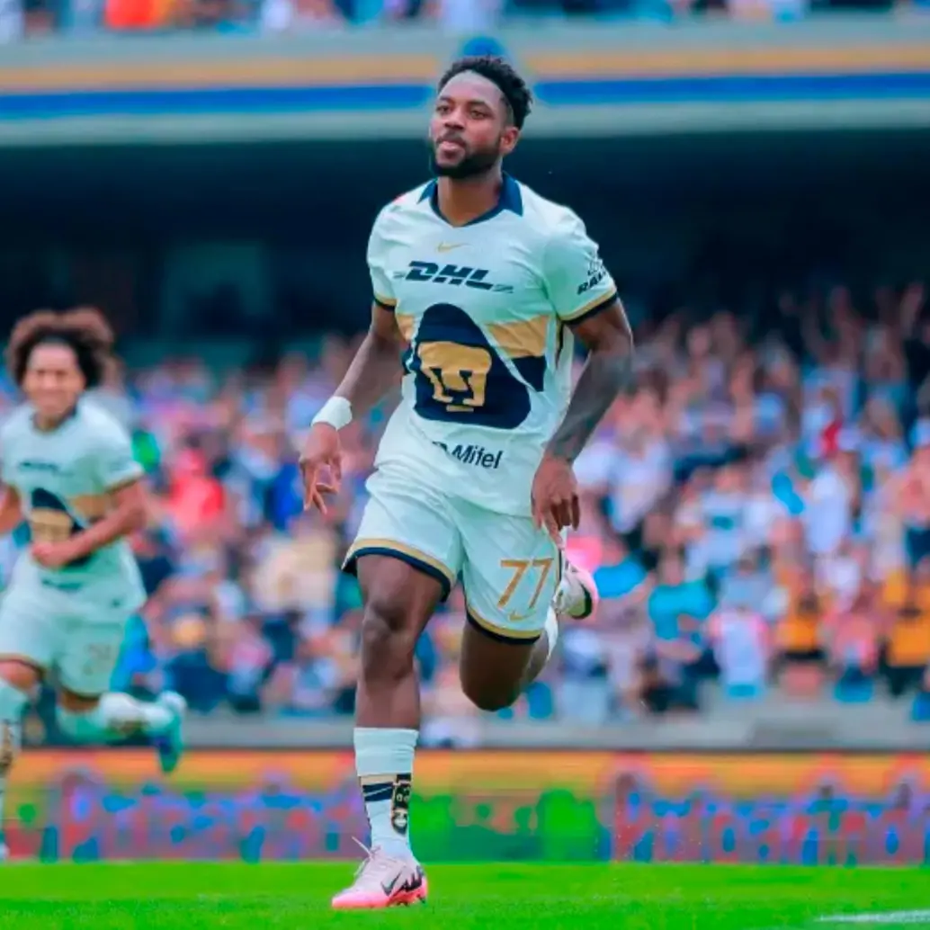 El lateral izquierdo Álvaro Angulo, de 28 años, se ha destacado en los últimos partidos disputados por Pumas de México en el torneo nacional de ese país . FOTO: TOMADA DEL X DE @Pumas