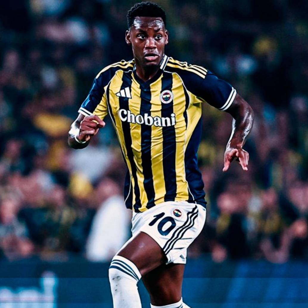 El delantero colombiano Jhon Jáder Durán tiene contrato con Fenerbahce hasta junio del 2026. Después del Mundial debe regresar a Arabia. FOTO: TOMADA DEL X DE @Fenerbahce