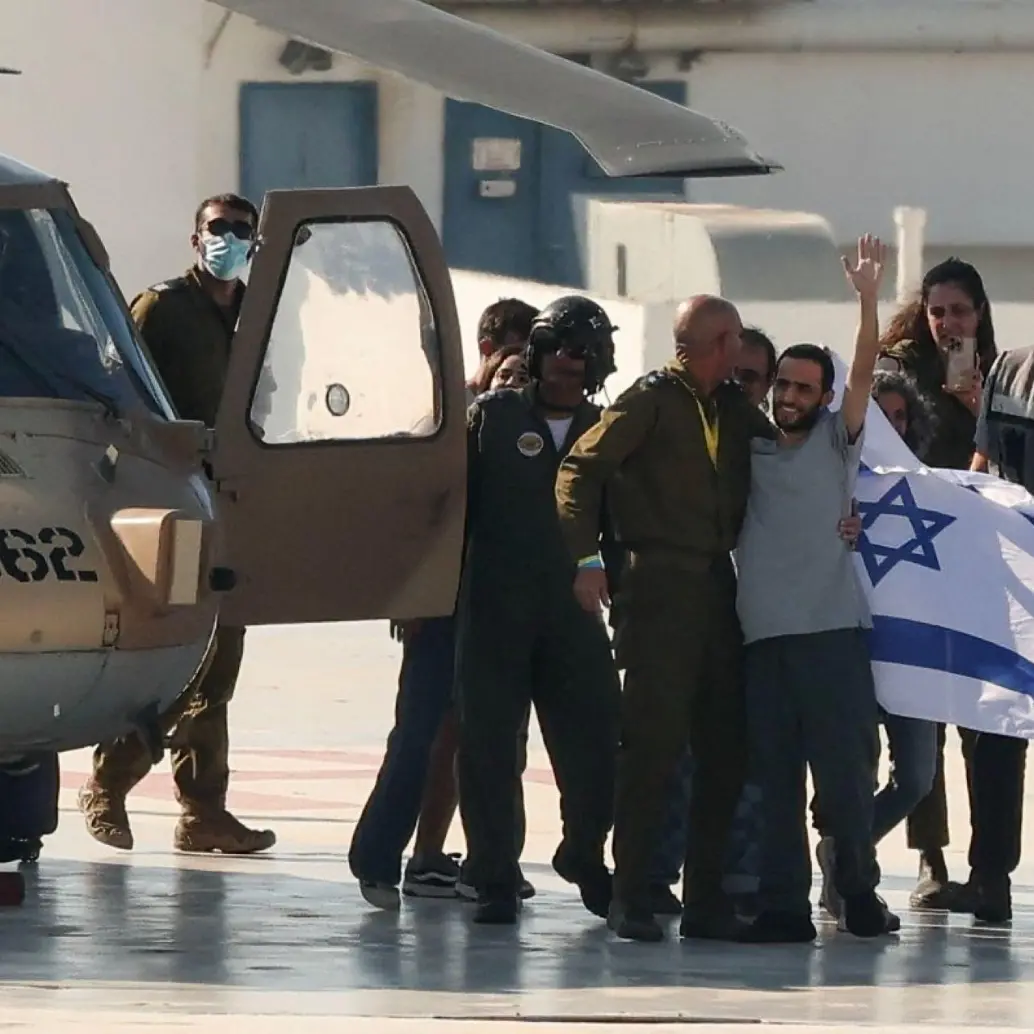 20 rehenes israelíes fueron liberados en la madrugada de este lunes por Hamas. Foto: AFP