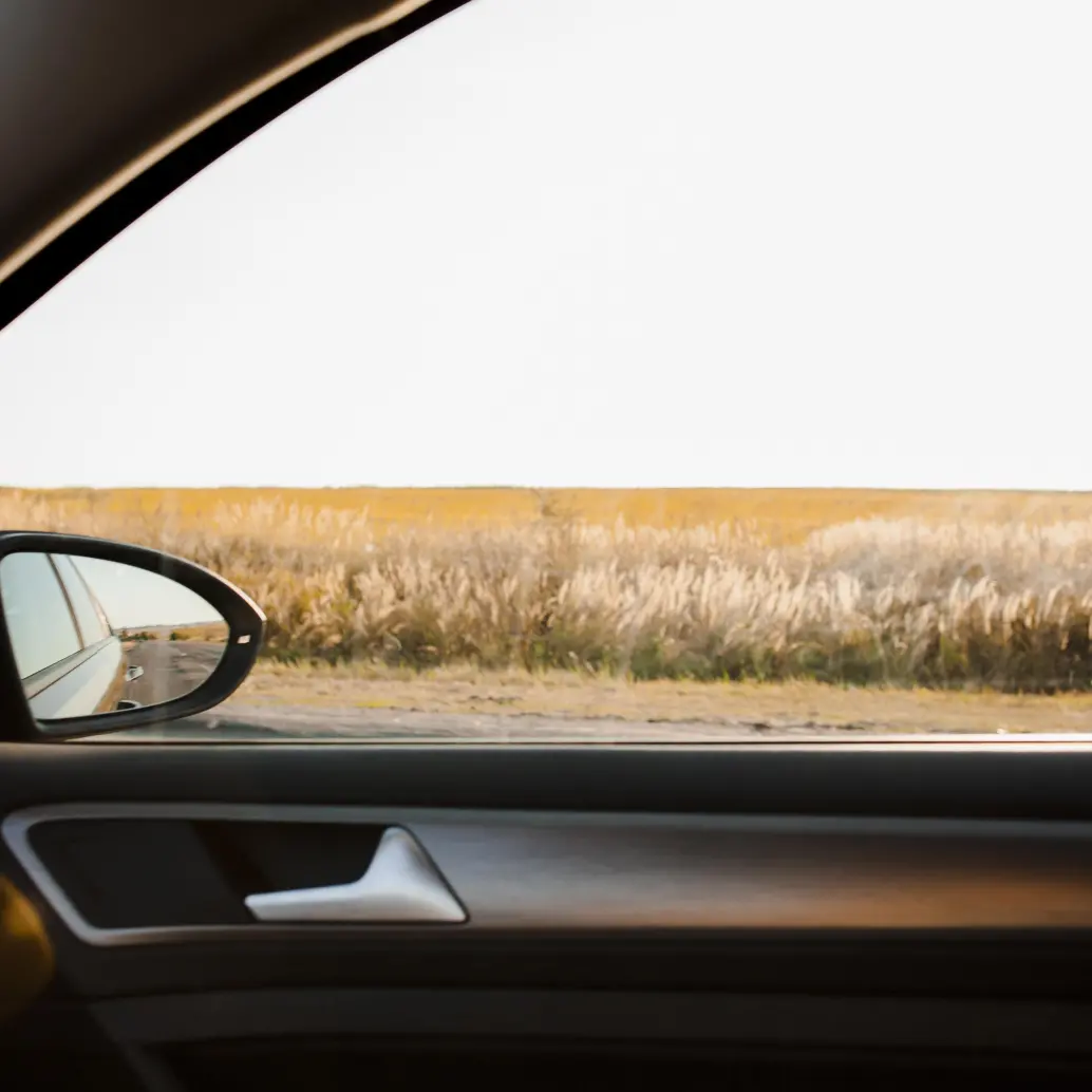 Un menor de edad murió en plena ola de calor en España tras quedarse atrapado en un auto. Cortesía, Freepik. 
