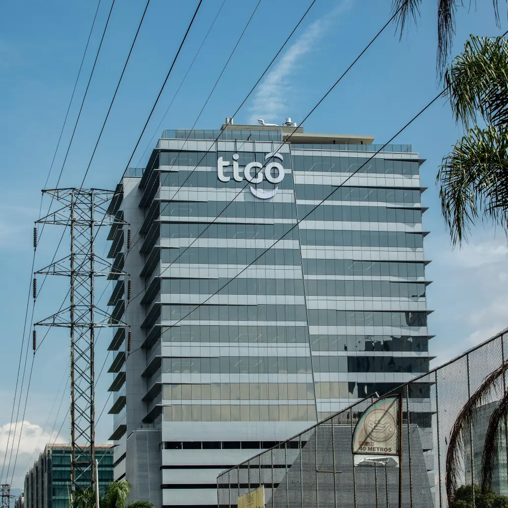 Se surten algunos procesos para que EPM venta su participación en Tigo. FOTO Camilo Suárez
