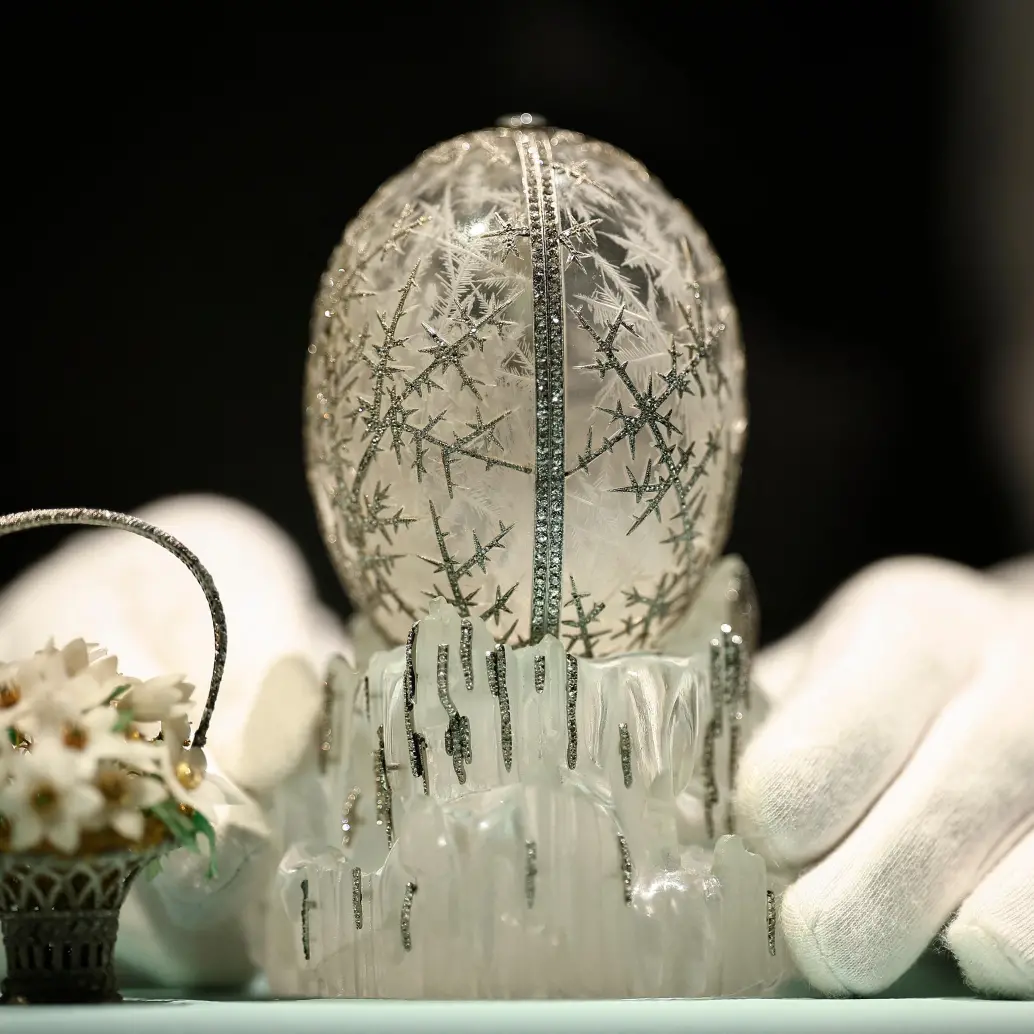 “El Huevo de Invierno” de Fabergé, encargado por el ex emperador ruso Nicolás II como regalo de Pascua a su madre en 1913. Foto Afp