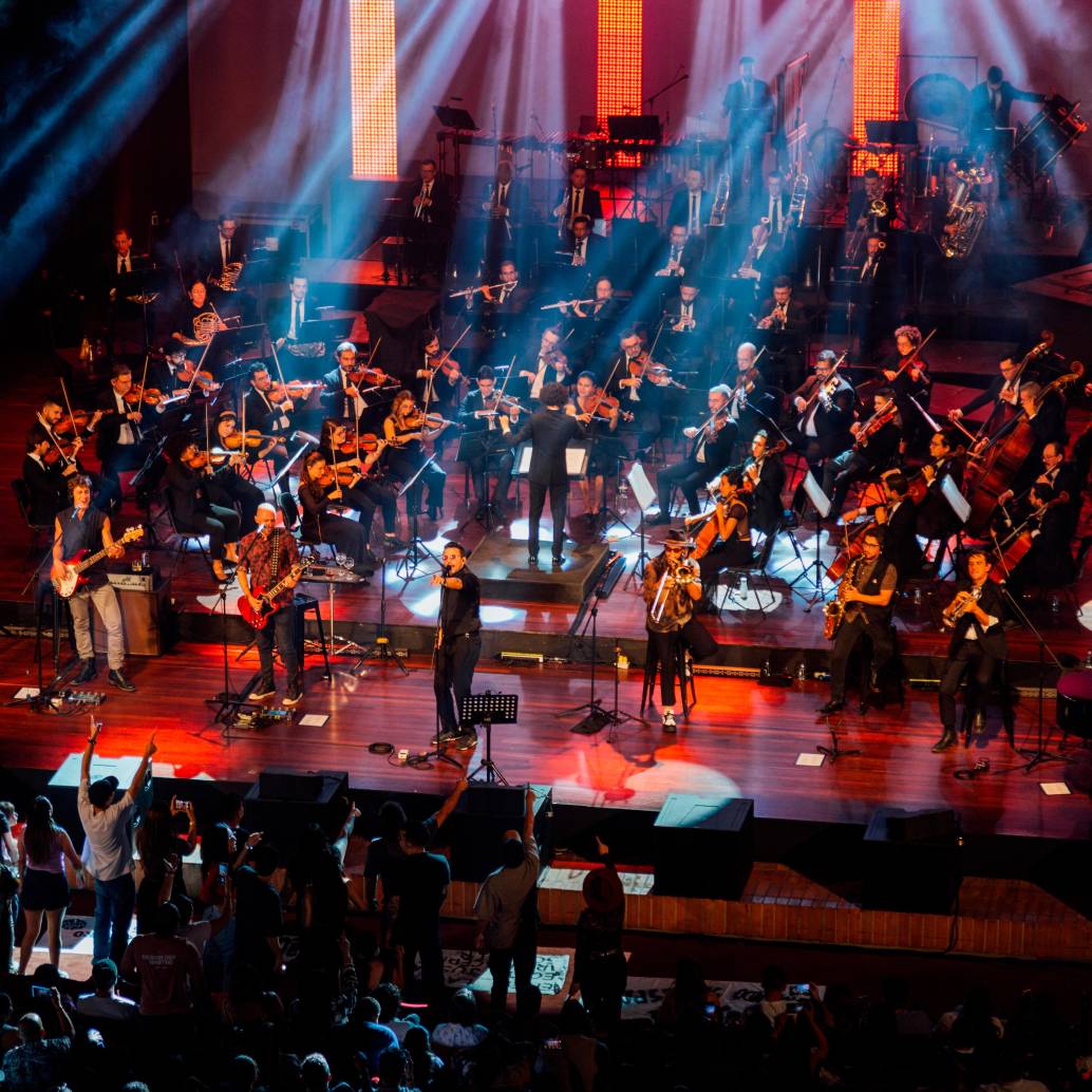 Así se vio Filarmed con la banda No te va gustar en Medellín en su concierto sinfónico en febrero de este año en el Teatro Metropolitano. FOTO Cortesía