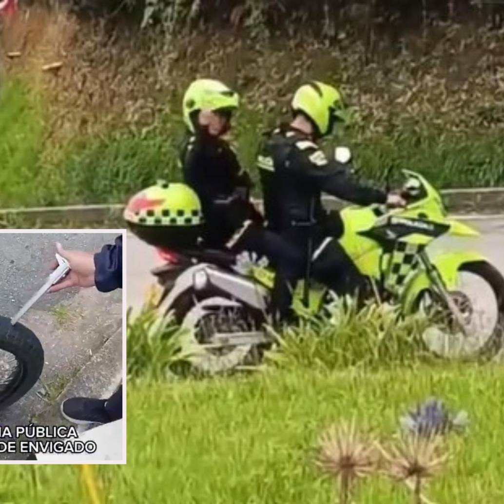 Adelante, momento en el que el perito evalúa la moto que no pasó el peritaje. Atrás, los uniformados retirándose de la zona en el que sería el mismo vehículo. FOTO: Imagen tomada de redes.