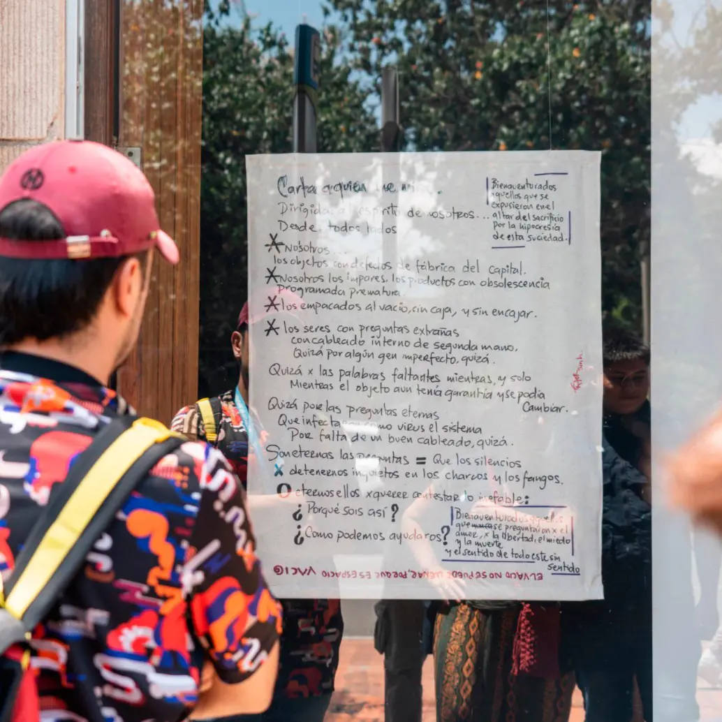 La exposición Cartas a quien me mira estará en el Museo de Antioquia hasta el 10 de agosto. Foto cortesía Museo de Antioquia. 