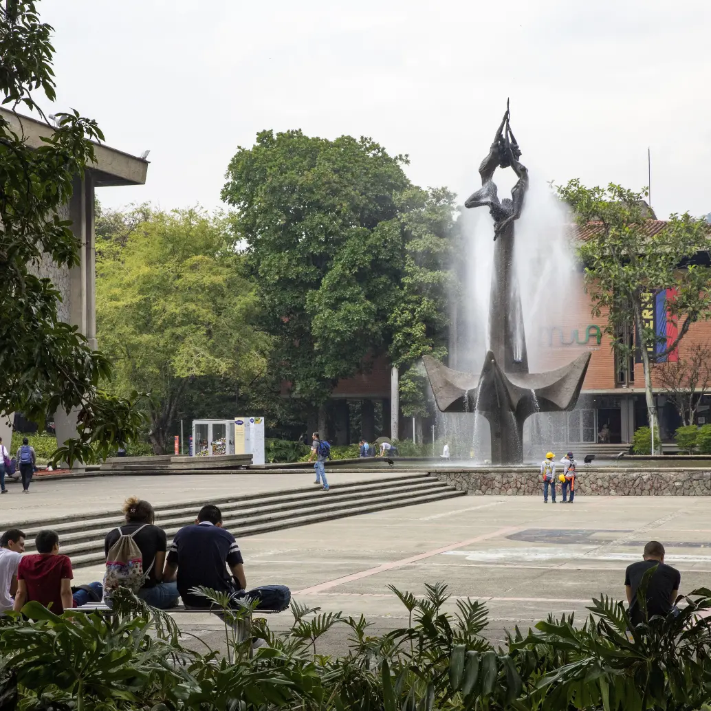Imagen general de la Universidad de Antioquia y su emblemática fuente. FOTO: EL COLOMBIANO