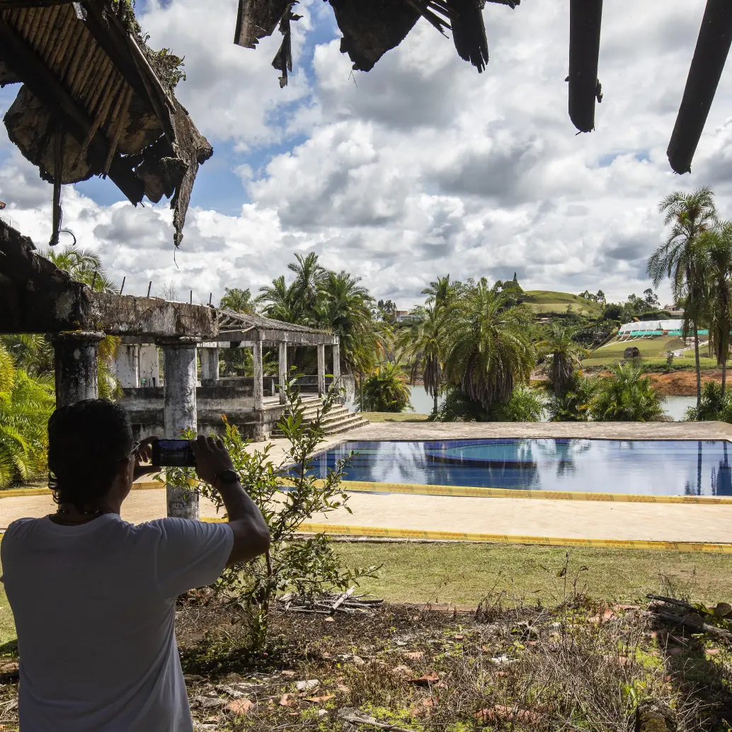 Finca 'La Manuela', una de las fincas de Pablo Escobar ubicada en Guatapé, actualmente utilizada para turismo por parte de un grupo de privados que arrendó la propiedad a la SAE. Foto: EL COLOMBIANO